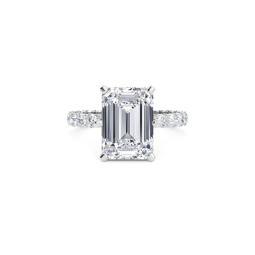 Emeraldina Halo Ring